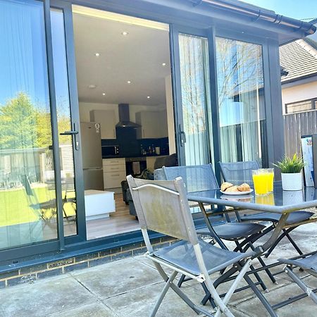 Evergreen Lodge - Two Bed Lux Flat - Parking, Garden, Patio, Wifi, Netflix - Close To Blenheim Palace & Oxford - F3 Kidlington Exterior foto