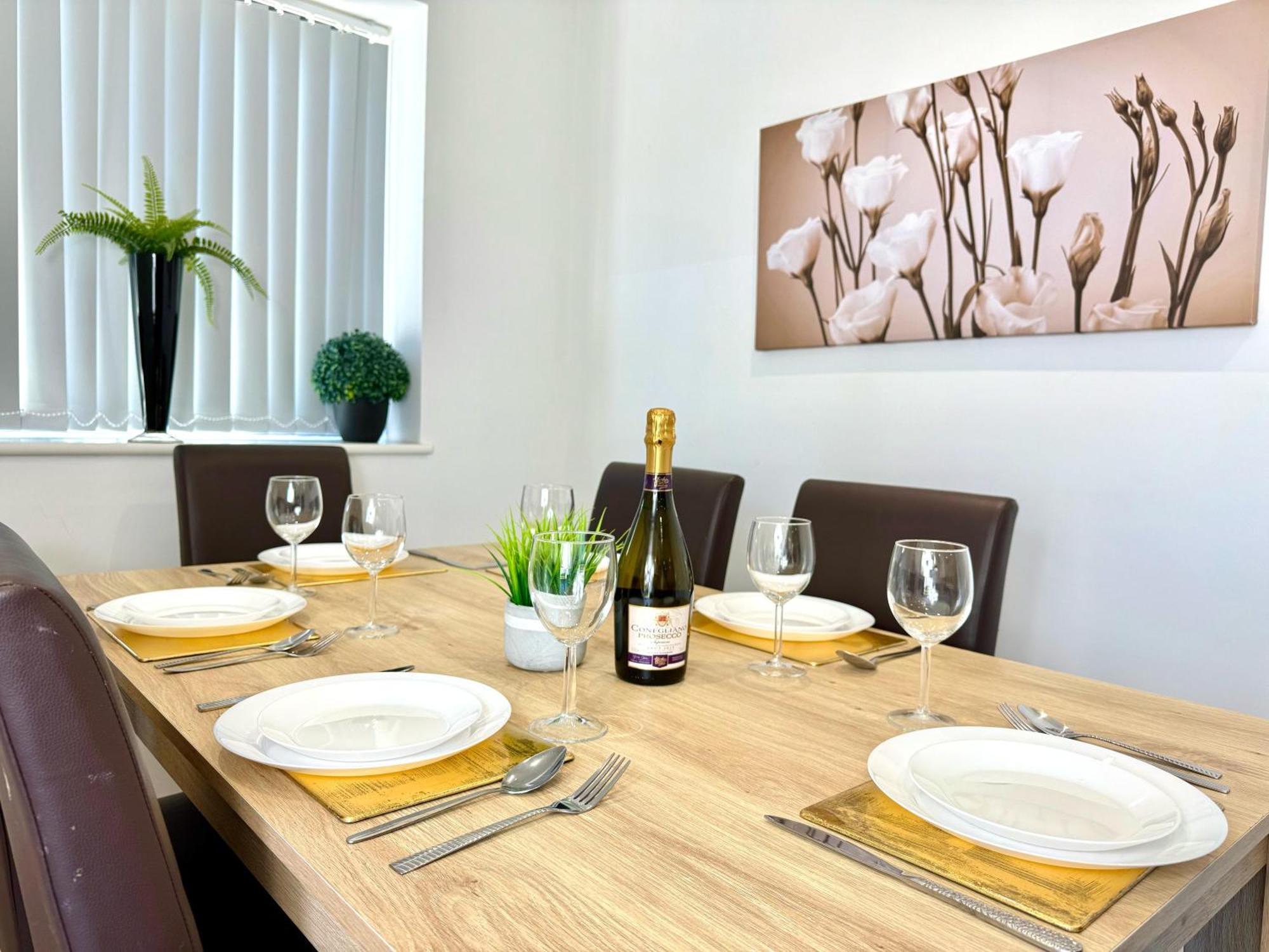 Evergreen Lodge - Two Bed Lux Flat - Parking, Garden, Patio, Wifi, Netflix - Close To Blenheim Palace & Oxford - F3 Kidlington Exterior foto